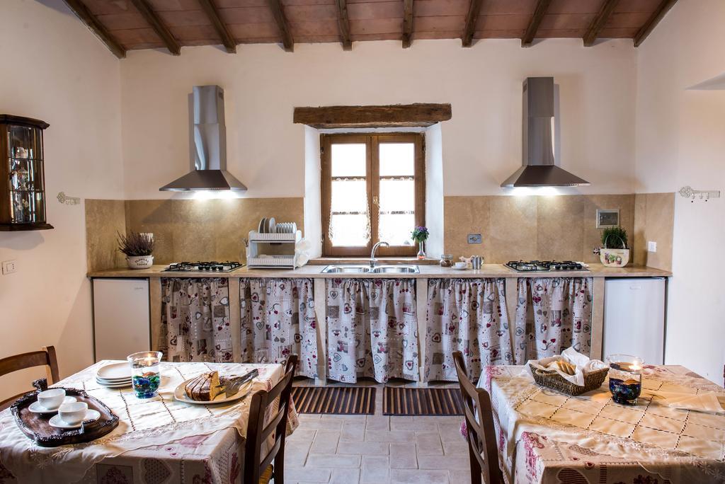 Agriturismo Grossola Castiglione dʼOrcia Exterior foto